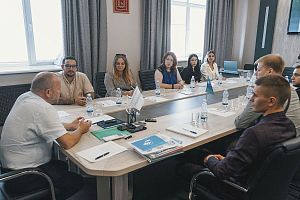 Делегация молодых специалистов Мичуринского завода "Прогресс" на АПЗ